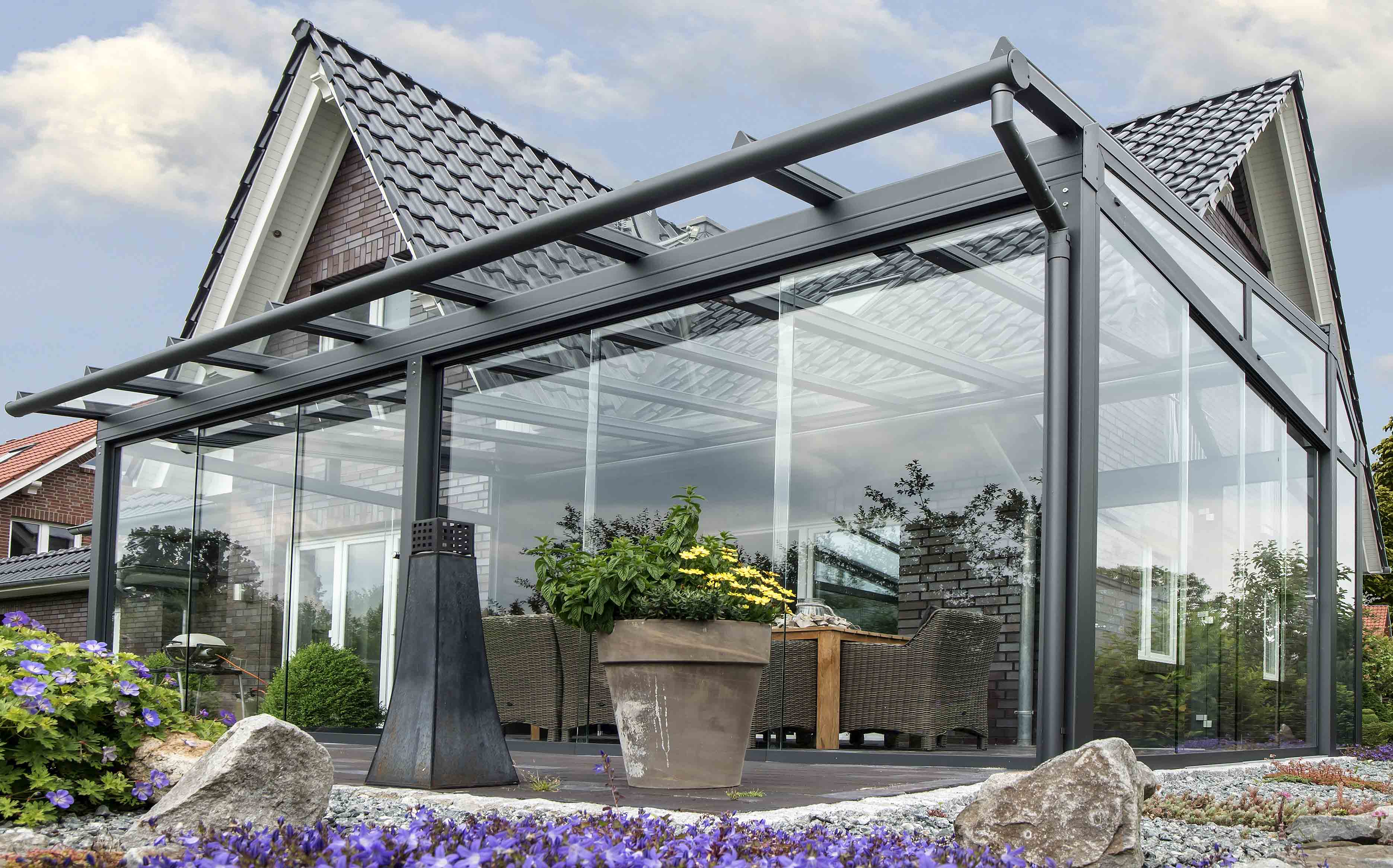 Stern est l'un des premiers clients d'Hydro à passer entièrement à Hydro REDUXA afin de réduire les émissions de CO2 de ses vérandas.