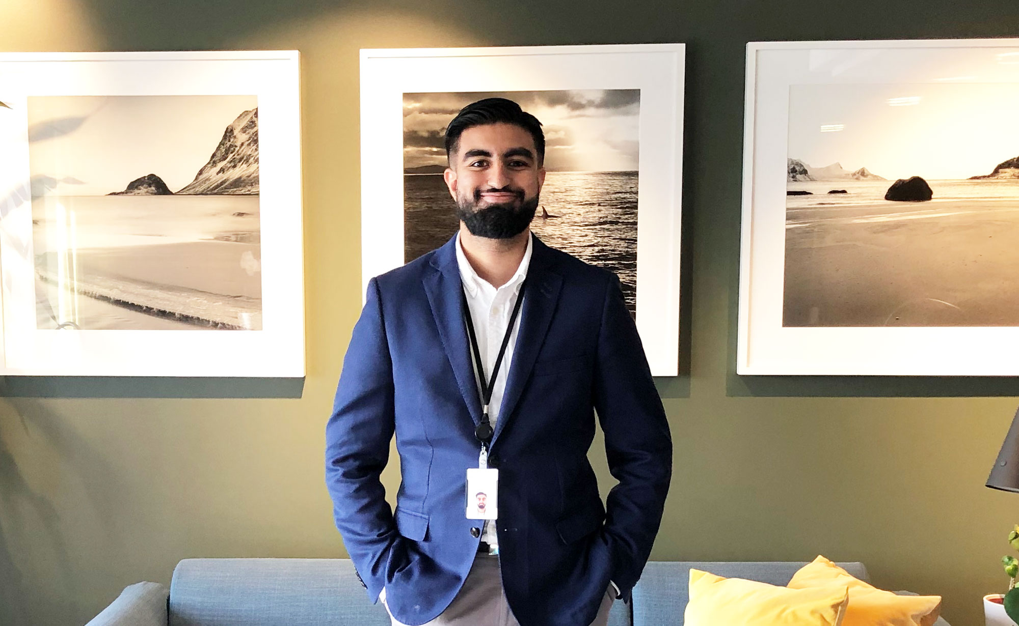 mohammed-office_2000